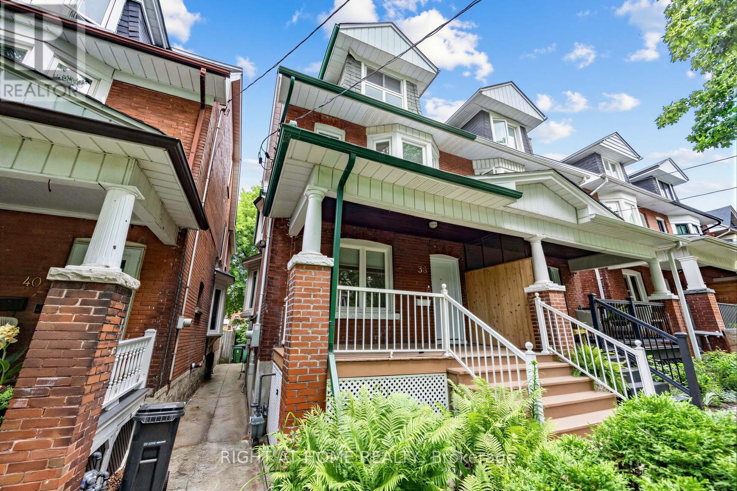 38 Kenneth Avenue, Toronto (high Park North), Ontario