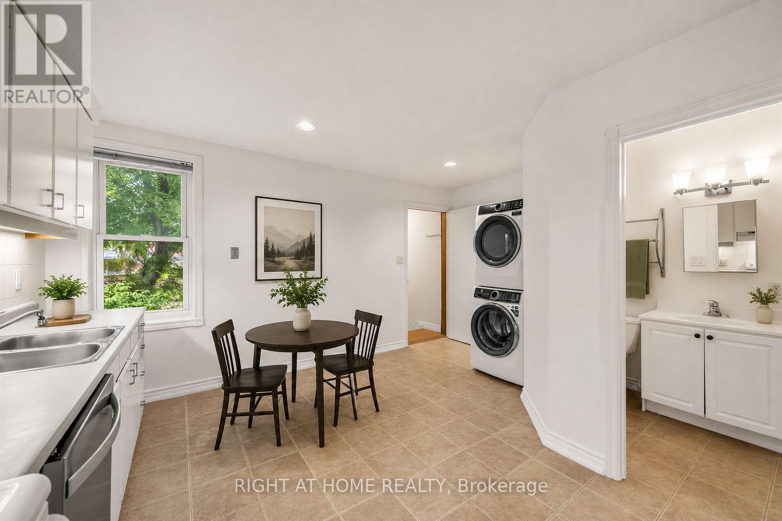 38 Kenneth Avenue, Toronto (high Park North), Ontario