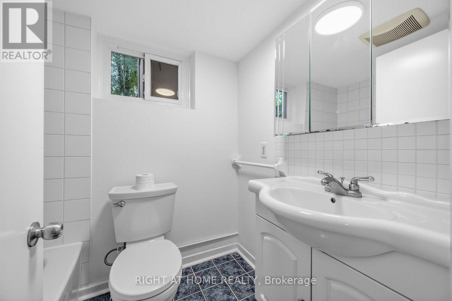 38 Kenneth Avenue, Toronto (high Park North), Ontario