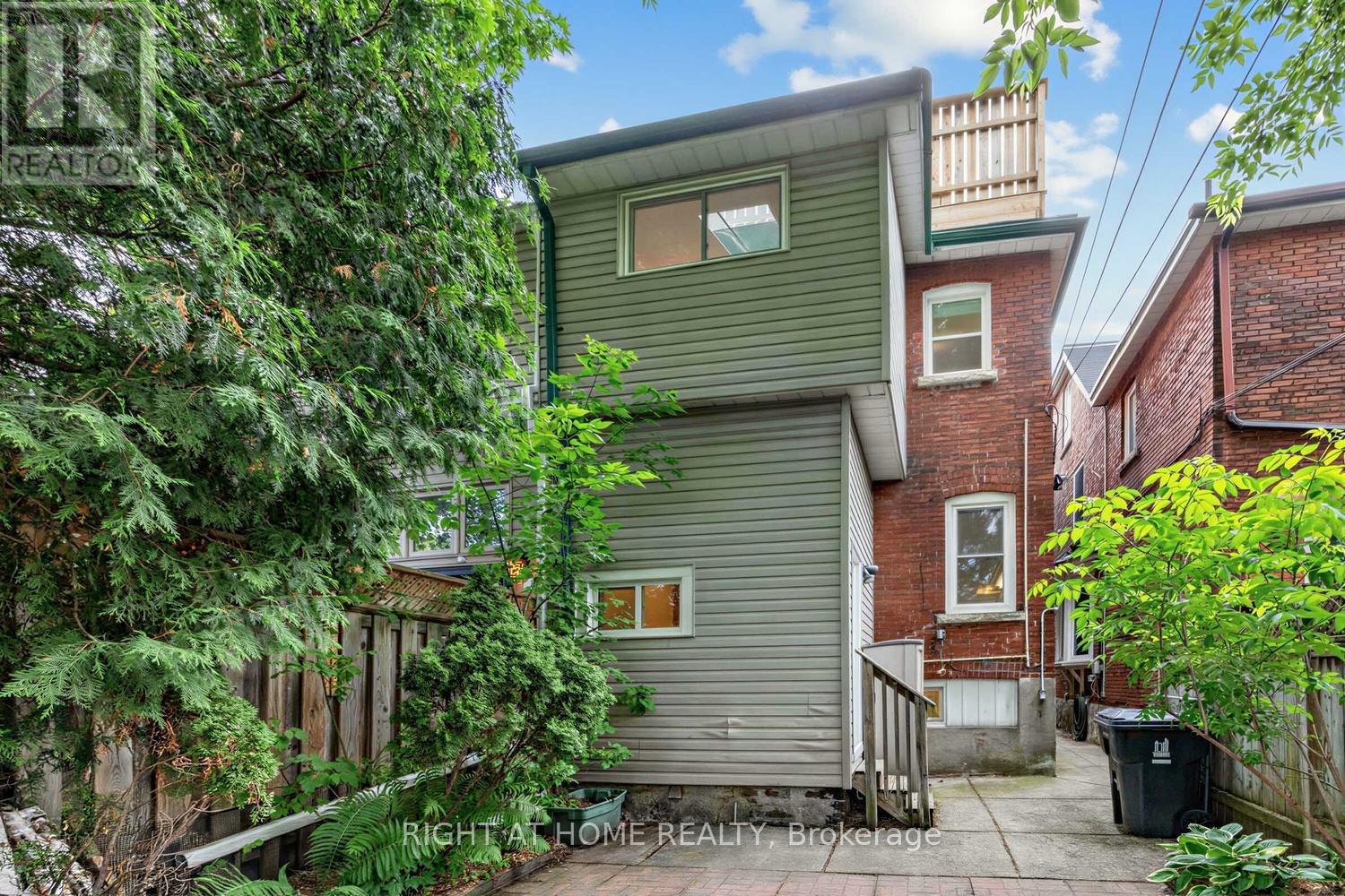 38 Kenneth Avenue, Toronto (high Park North), Ontario