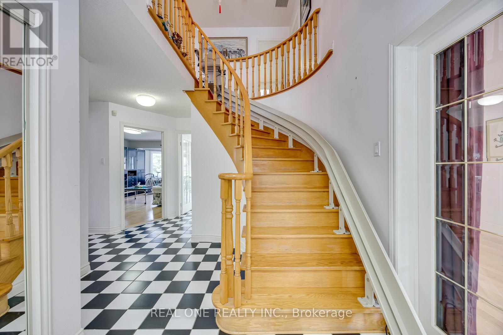 71 Stock Avenue, Toronto (islington-city Centre West), Ontario