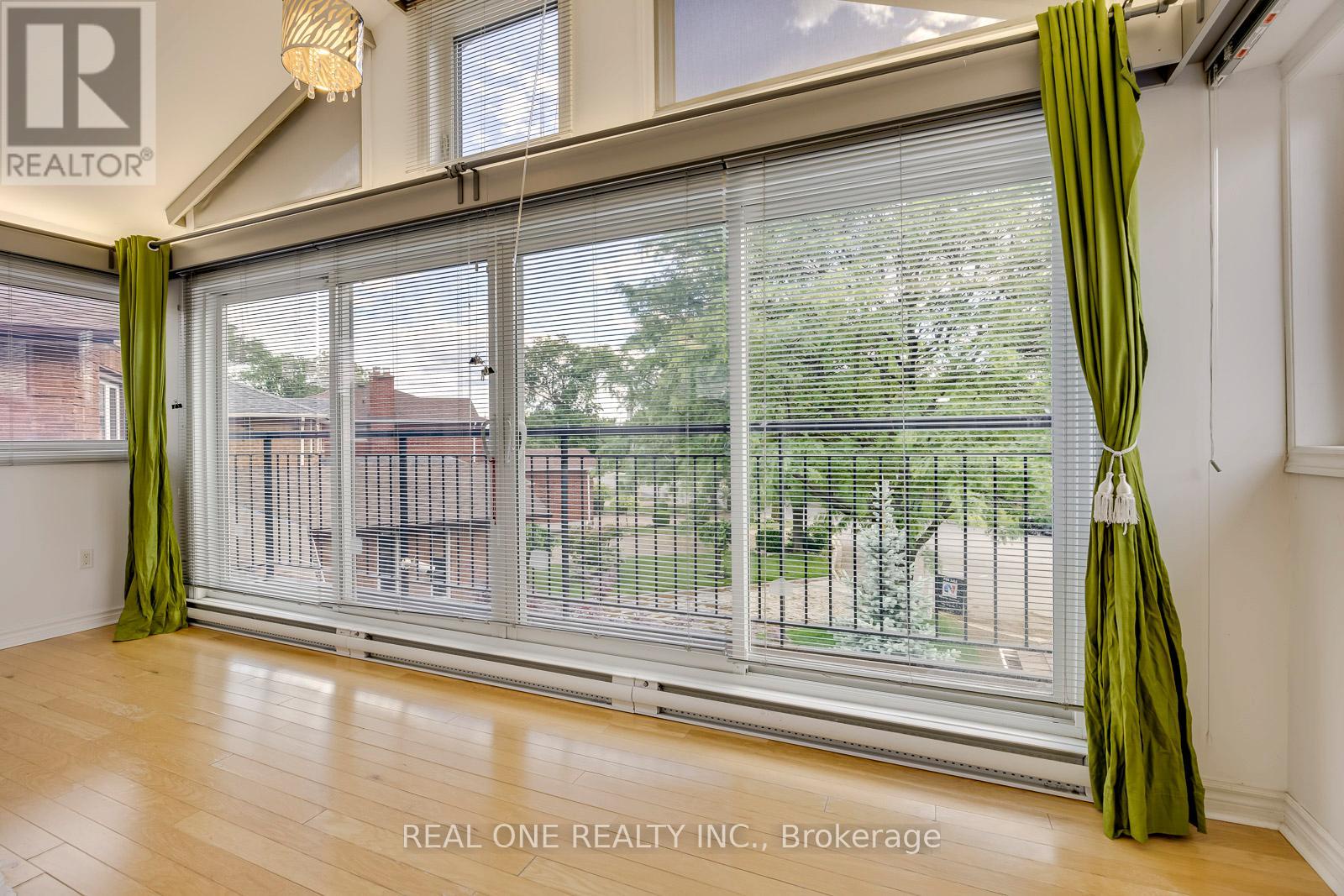 71 Stock Avenue, Toronto (islington-city Centre West), Ontario