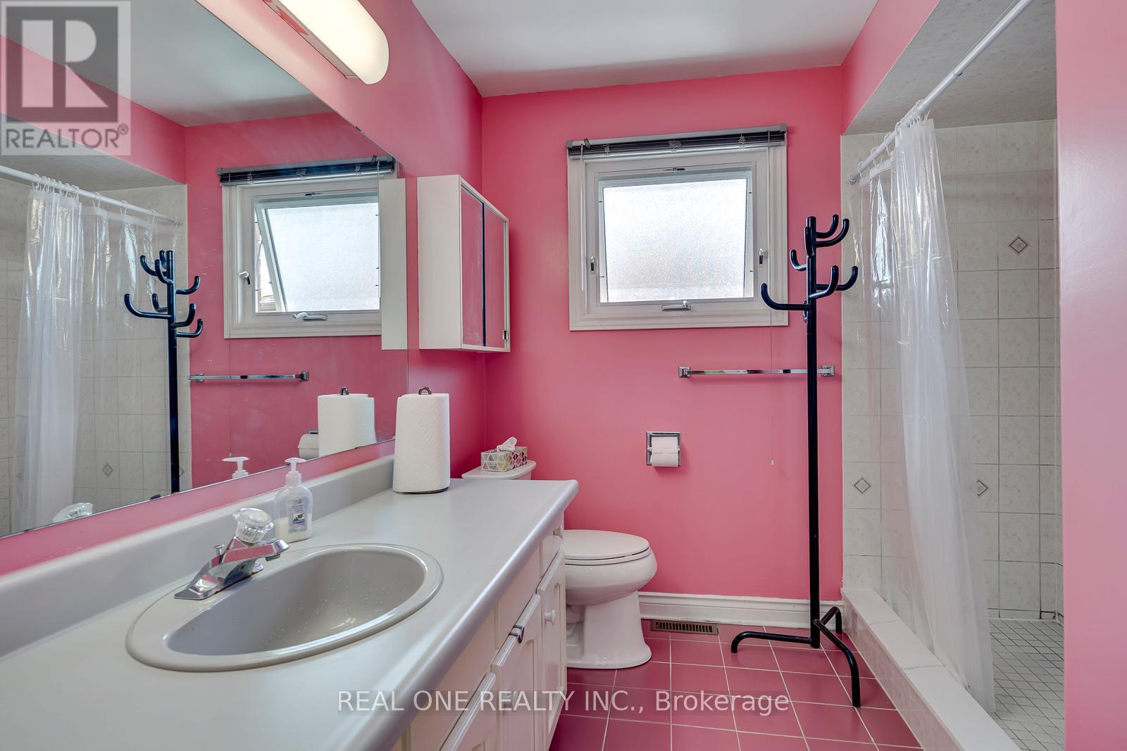 71 Stock Avenue, Toronto (islington-city Centre West), Ontario