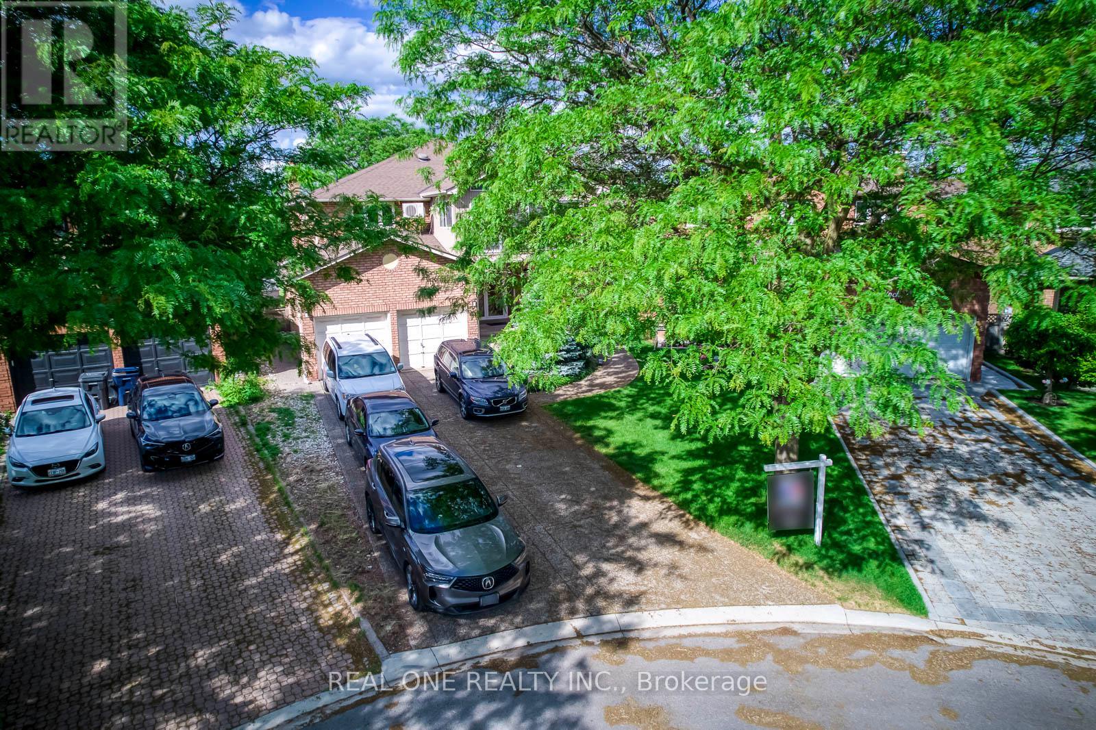 71 Stock Avenue, Toronto (islington-city Centre West), Ontario