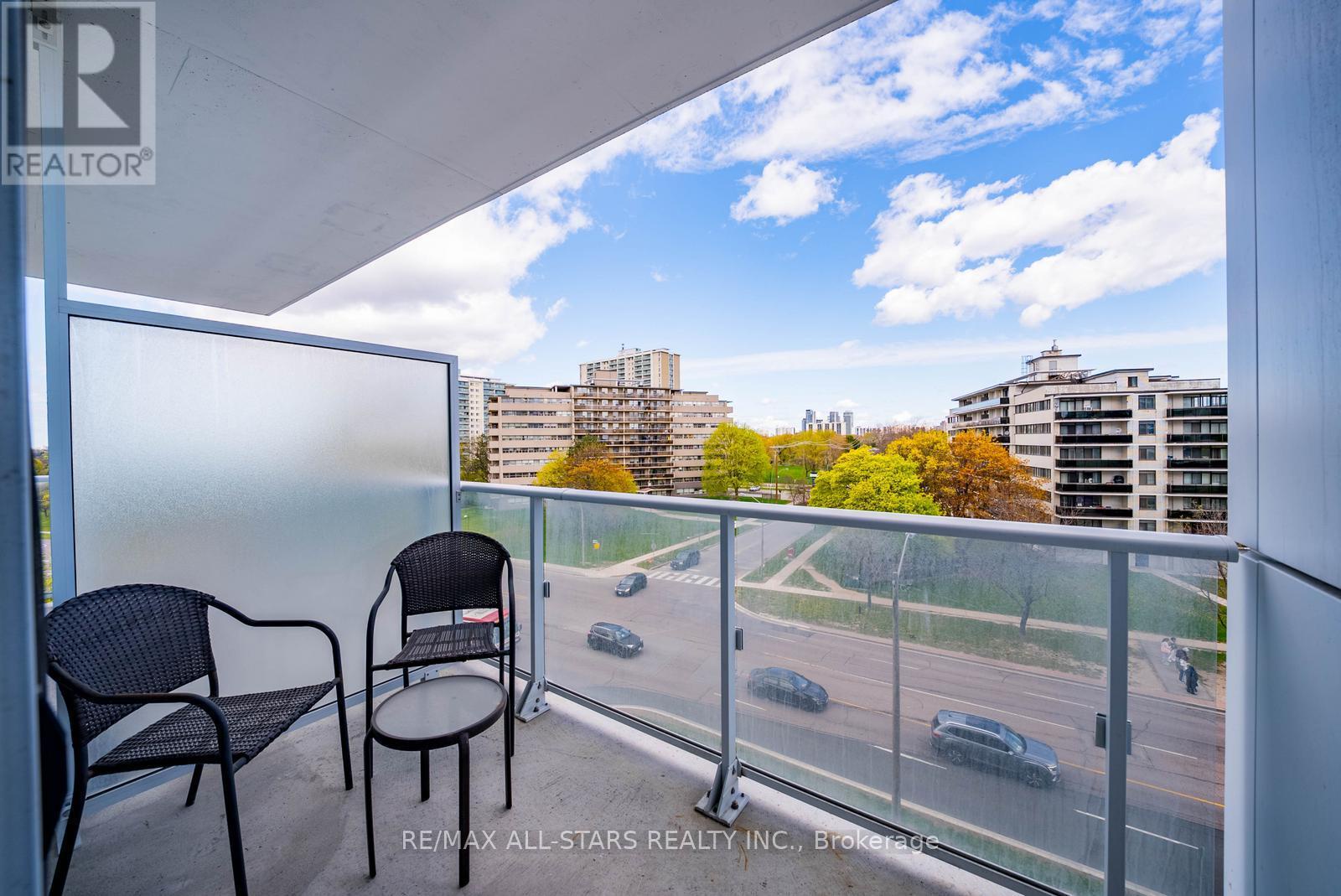 605 - 10 Deerlick Court, Toronto (parkwoods-donalda), Ontario