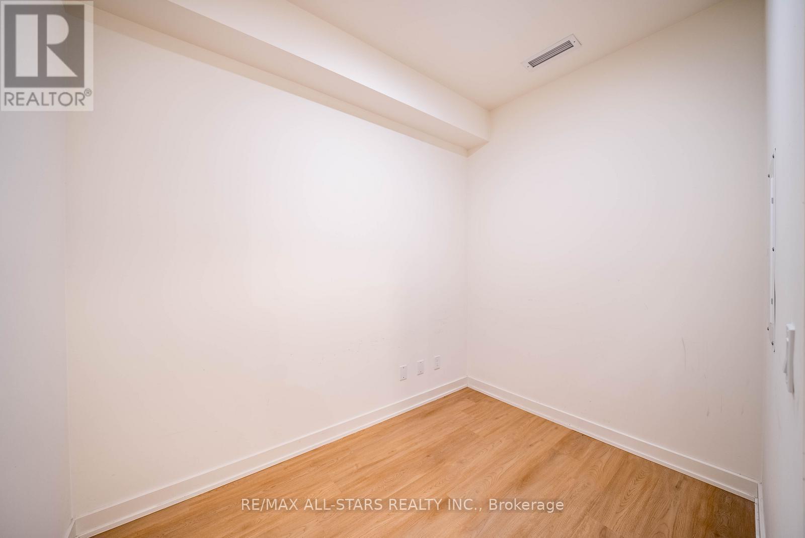 605 - 10 Deerlick Court, Toronto (parkwoods-donalda), Ontario