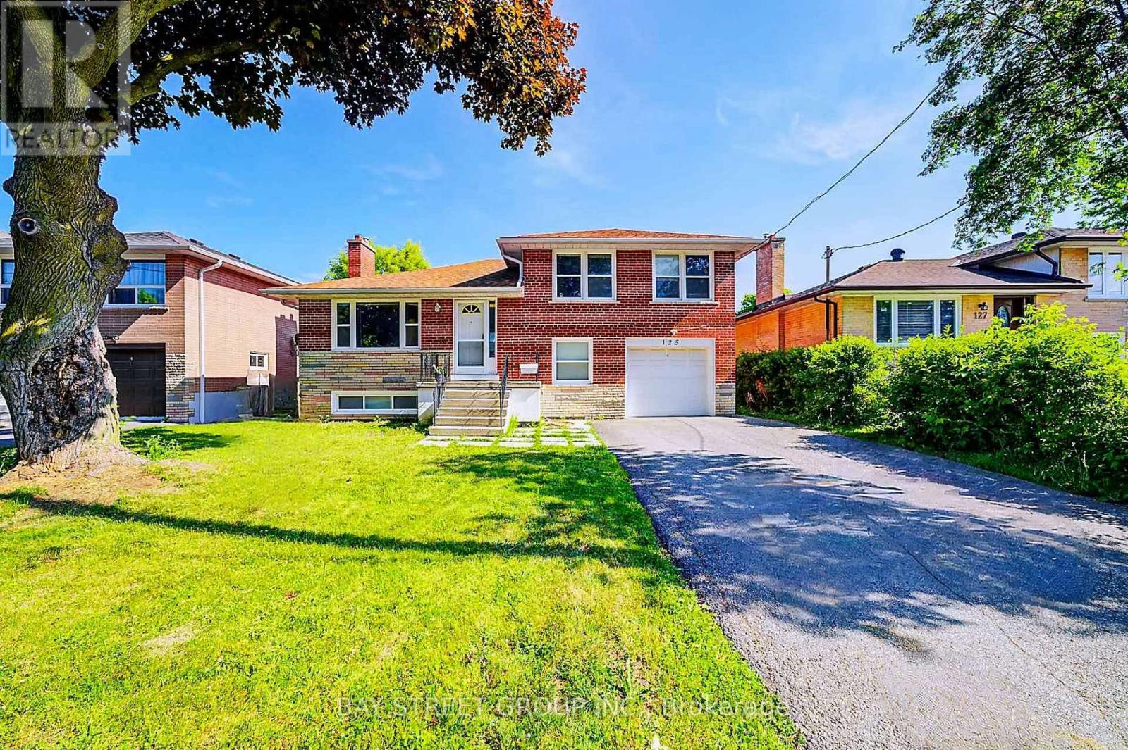 125 Connaught Avenue, Toronto (newtonbrook West), Ontario