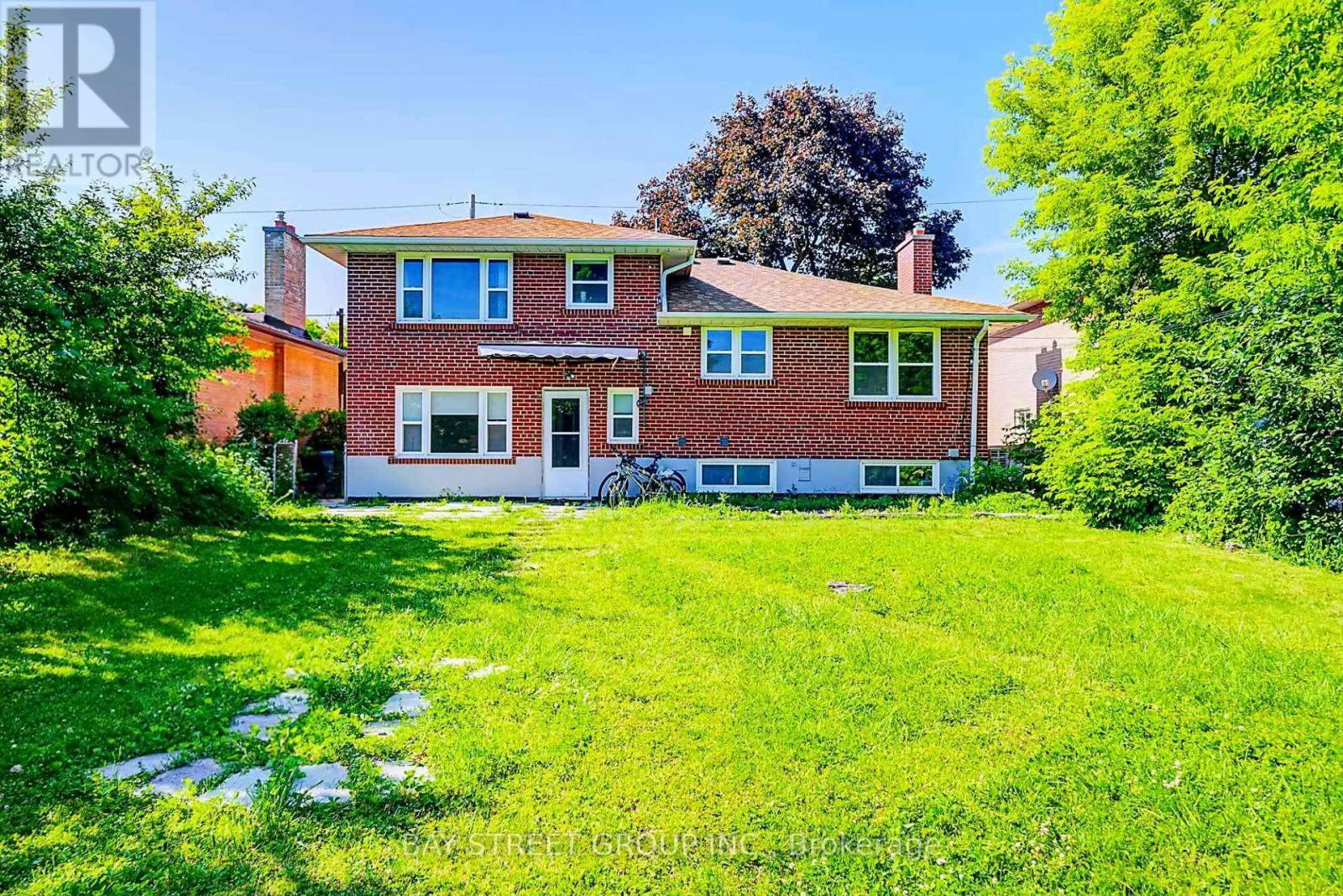 125 Connaught Avenue, Toronto (newtonbrook West), Ontario
