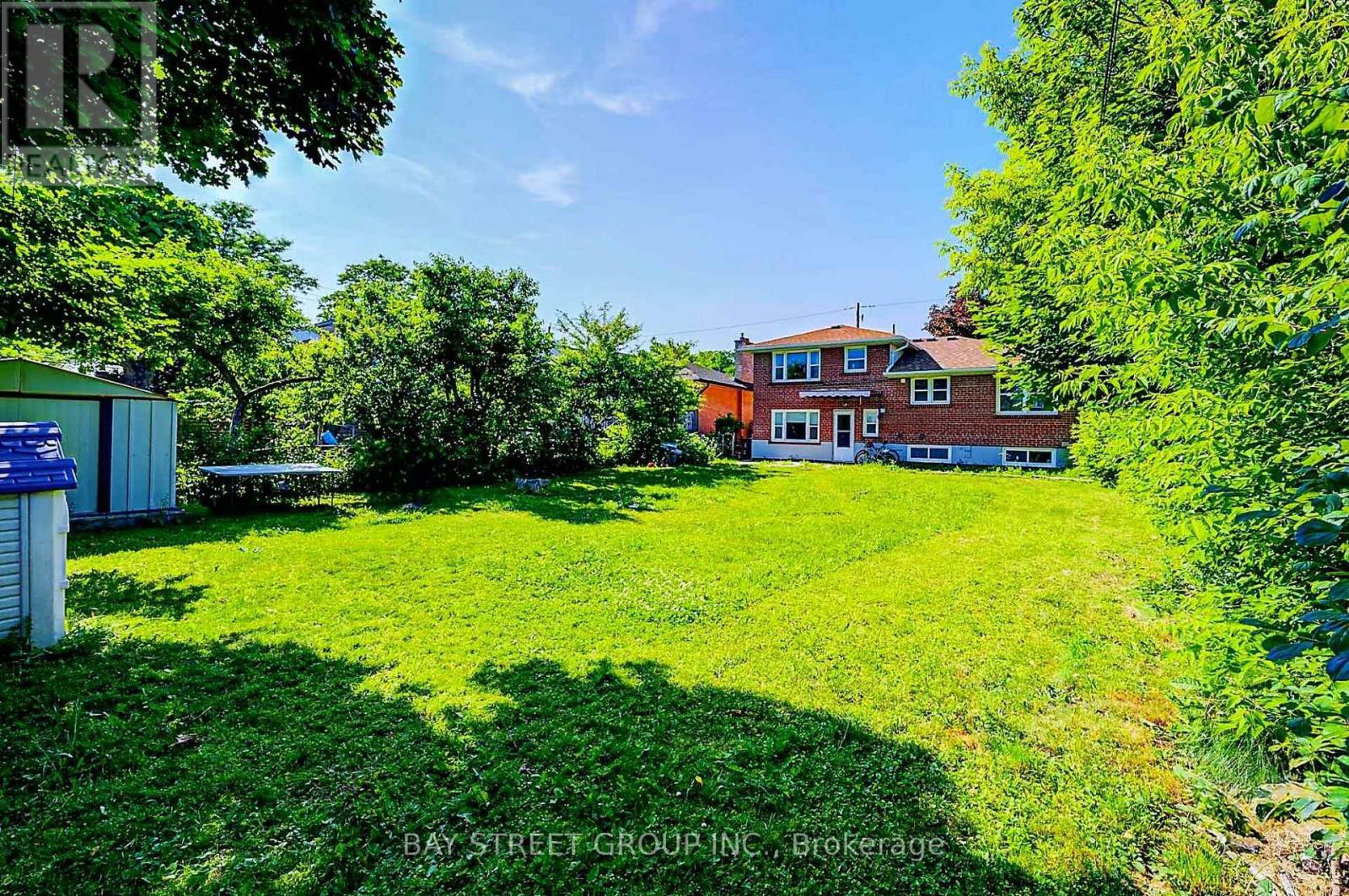 125 Connaught Avenue, Toronto (newtonbrook West), Ontario