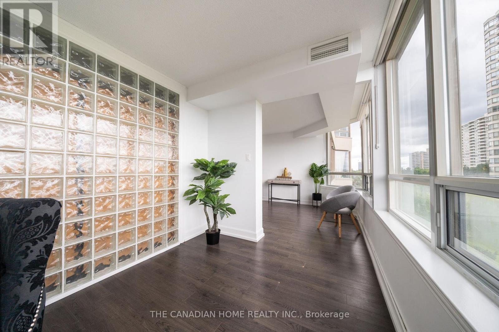 587 - 1 Greystone Walk Drive, Toronto (kennedy Park), Ontario