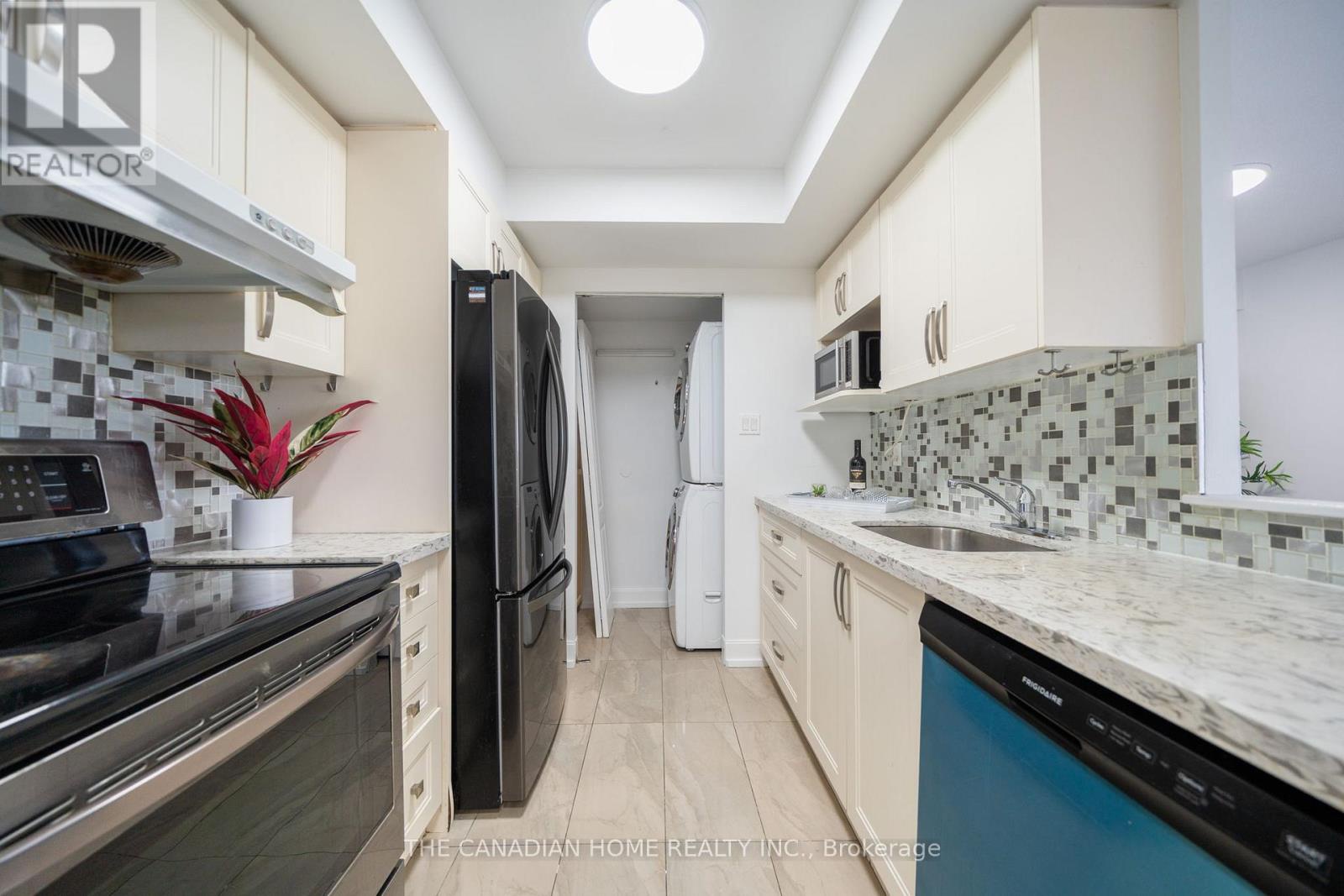 587 - 1 Greystone Walk Drive, Toronto (kennedy Park), Ontario