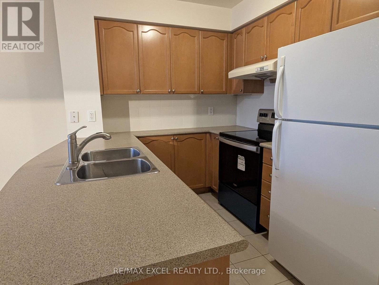 906 - 50 Brian Harrison Way, Toronto (bendale), Ontario