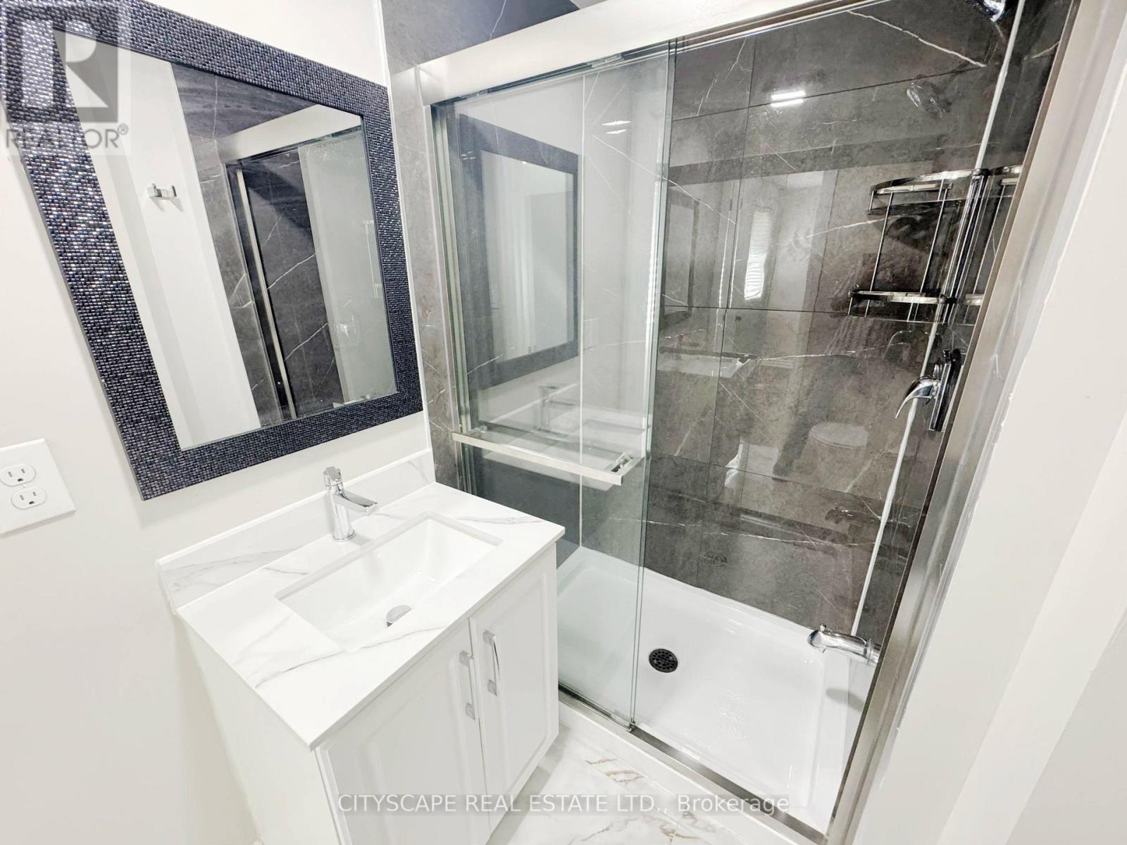 345 Silverstone Drive, Toronto (west Humber-clairville), Ontario