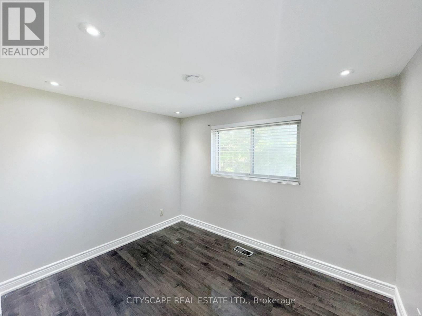 345 Silverstone Drive, Toronto (west Humber-clairville), Ontario