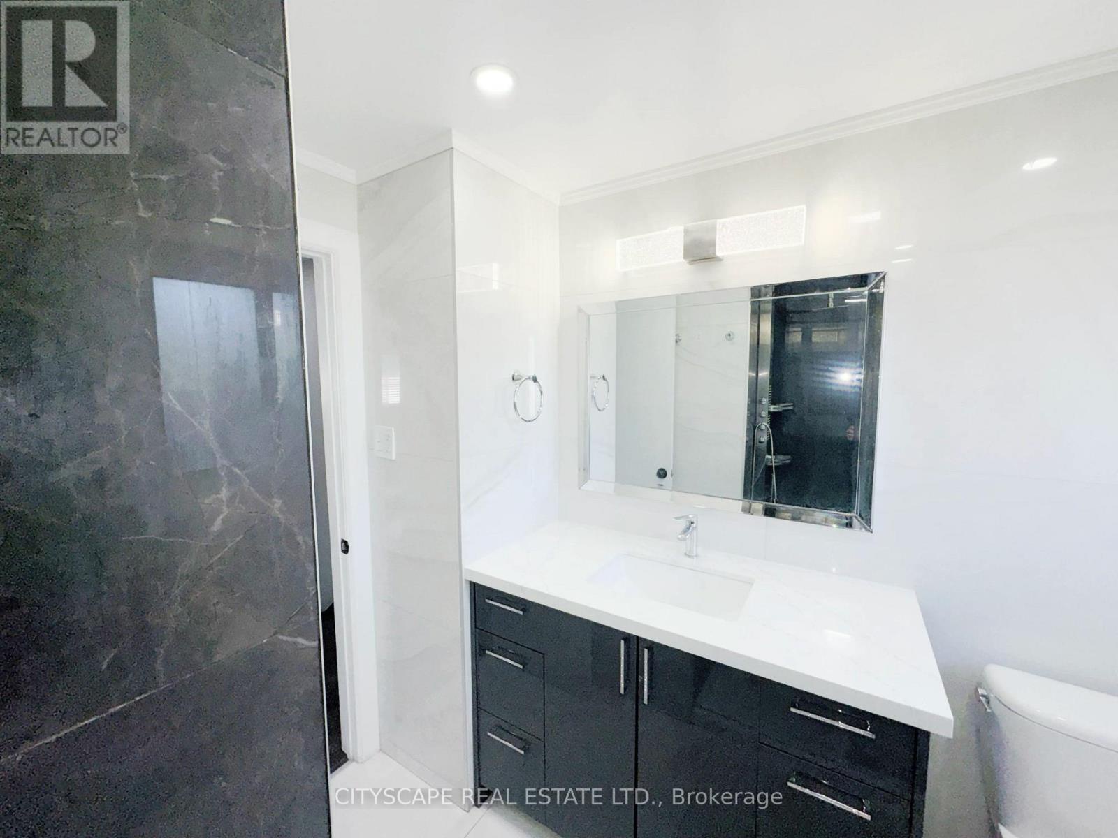 345 Silverstone Drive, Toronto (west Humber-clairville), Ontario