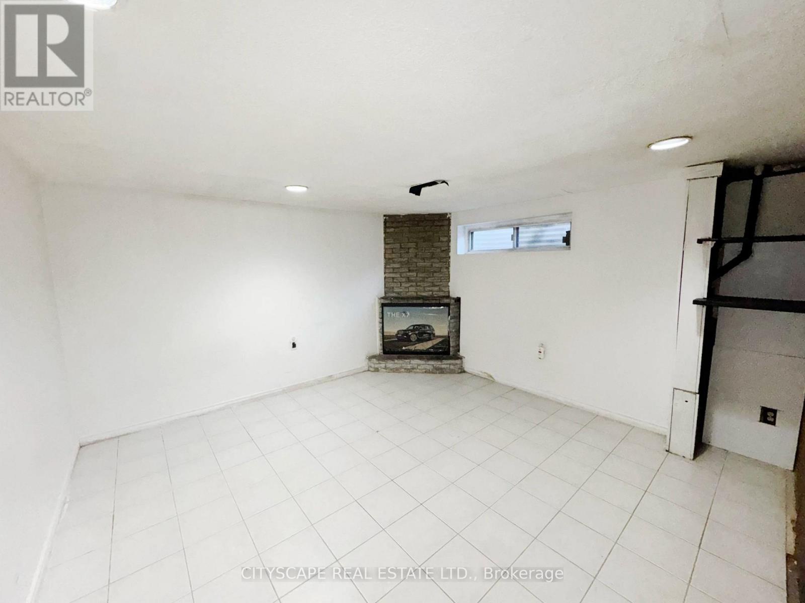 345 Silverstone Drive, Toronto (west Humber-clairville), Ontario