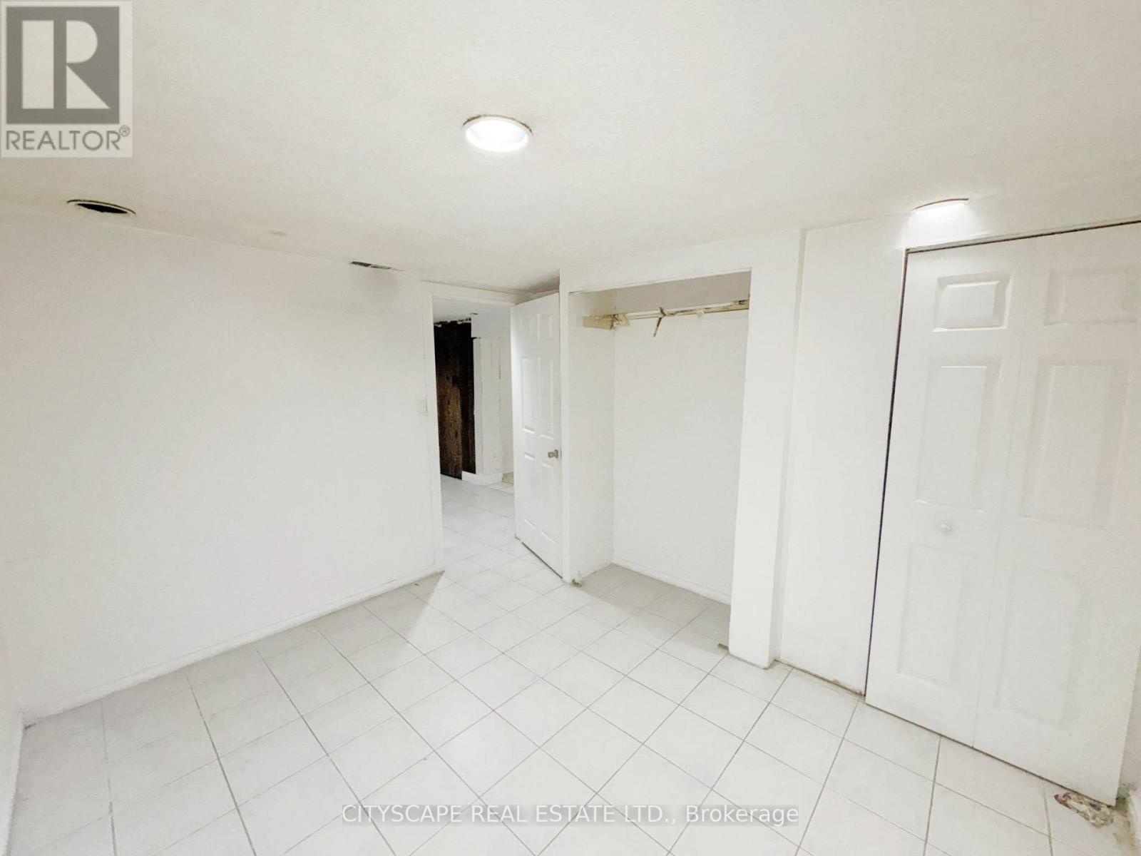 345 Silverstone Drive, Toronto (west Humber-clairville), Ontario