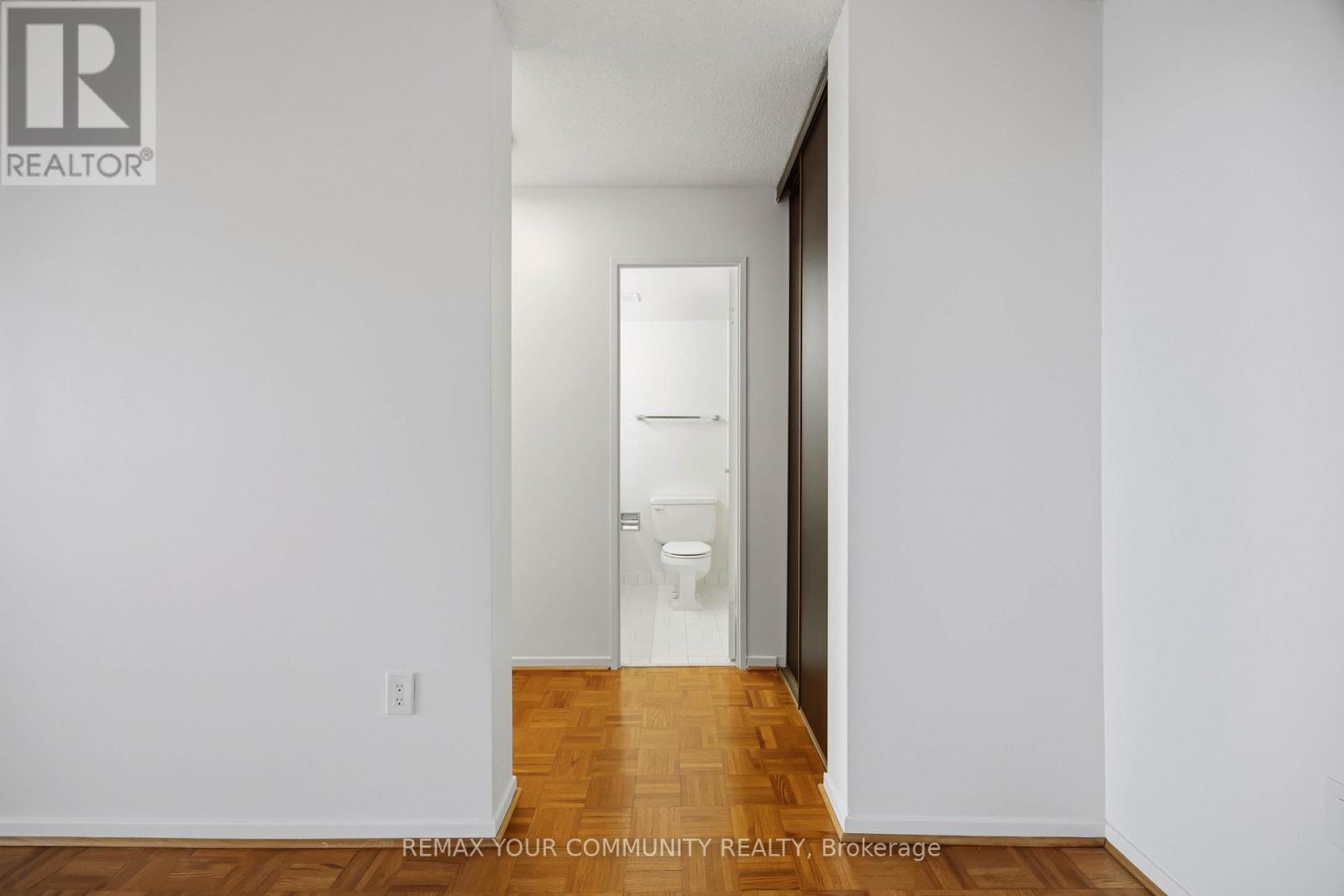 801 - 150 Neptune Drive, Toronto (englemount-lawrence), Ontario