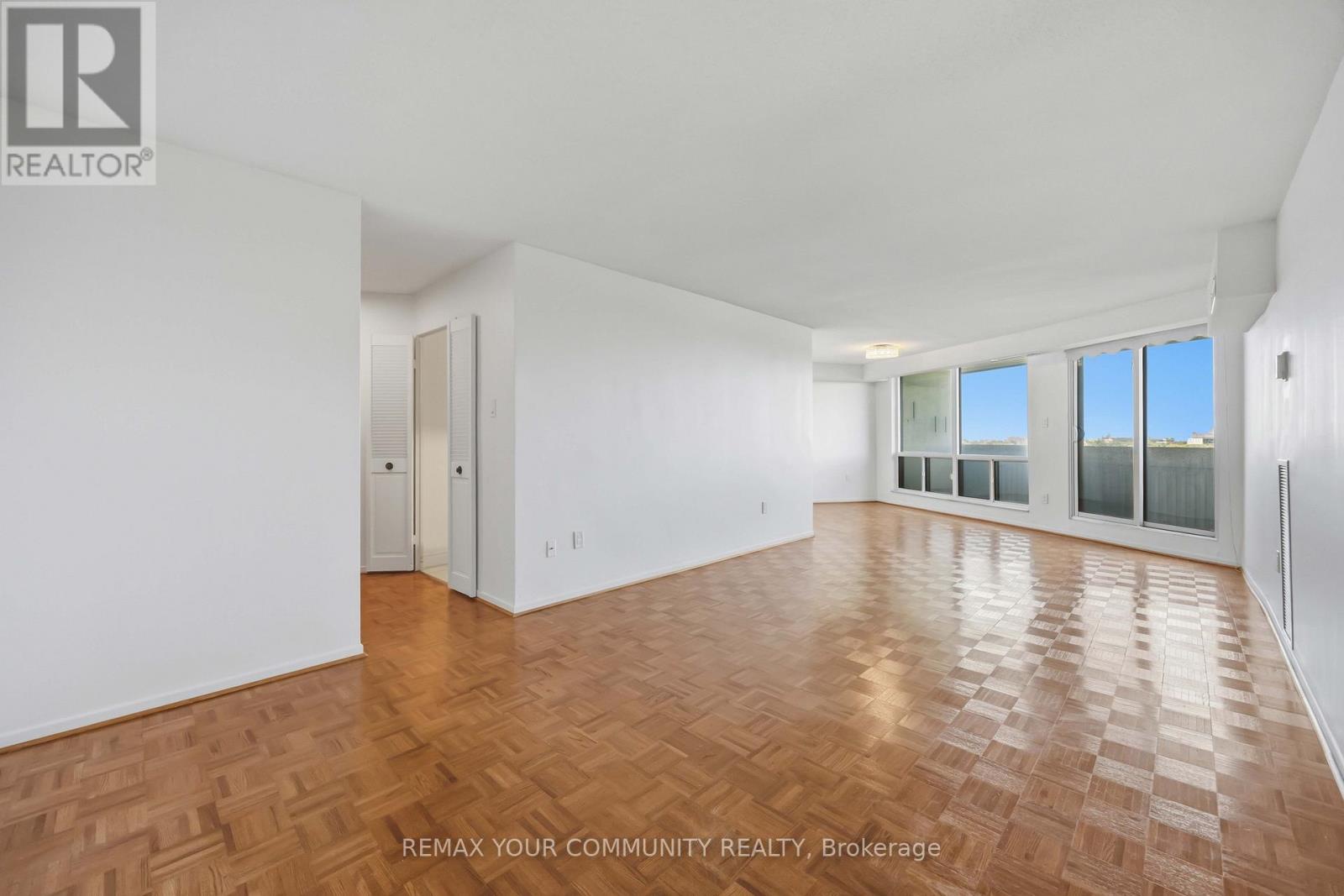 801 - 150 Neptune Drive, Toronto (englemount-lawrence), Ontario