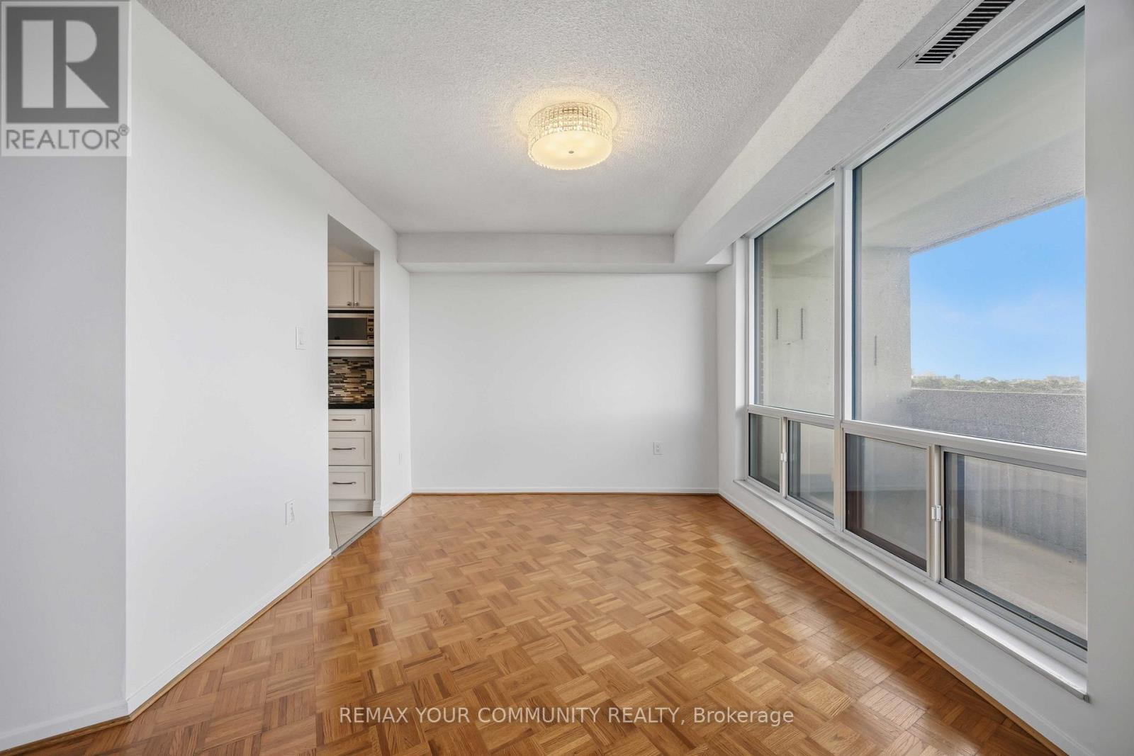 801 - 150 Neptune Drive, Toronto (englemount-lawrence), Ontario