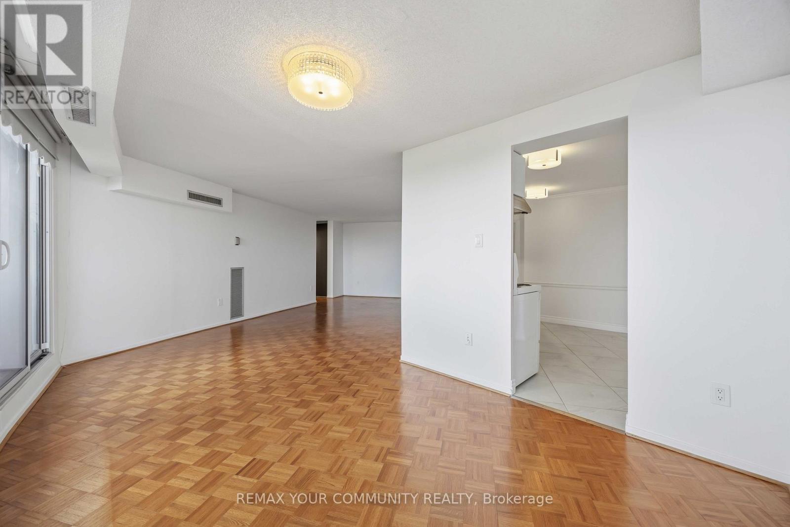 801 - 150 Neptune Drive, Toronto (englemount-lawrence), Ontario