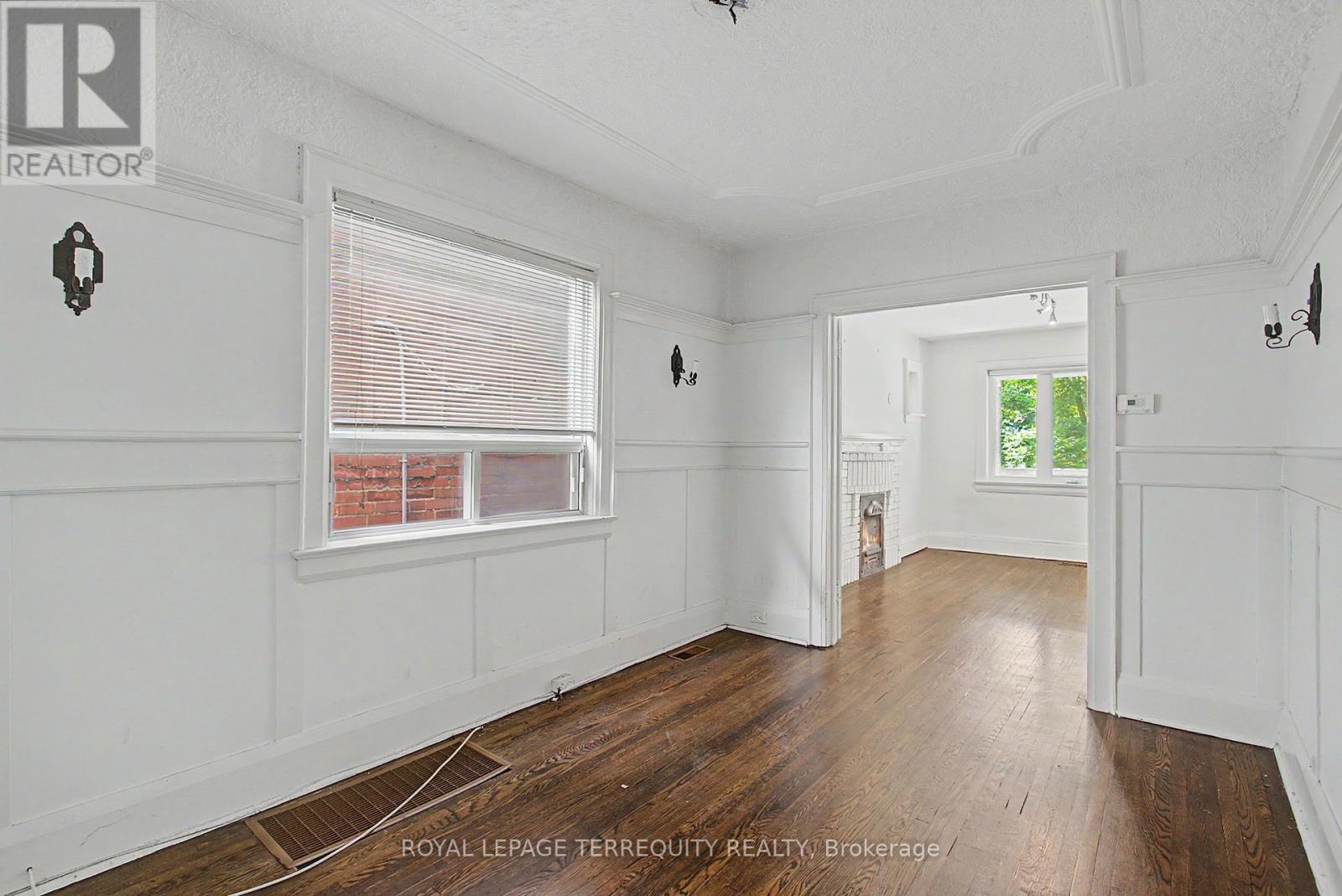 122 Ascot Avenue, Toronto (corso Italia-davenport), Ontario
