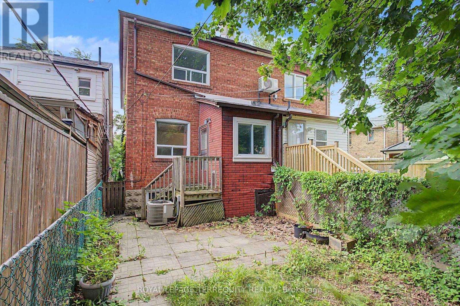 122 Ascot Avenue, Toronto (corso Italia-davenport), Ontario