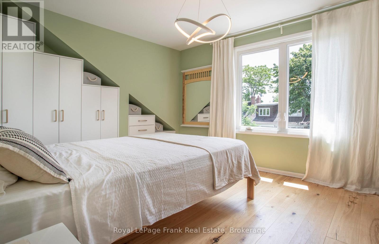 248 Benson Avenue, Toronto (wychwood), Ontario