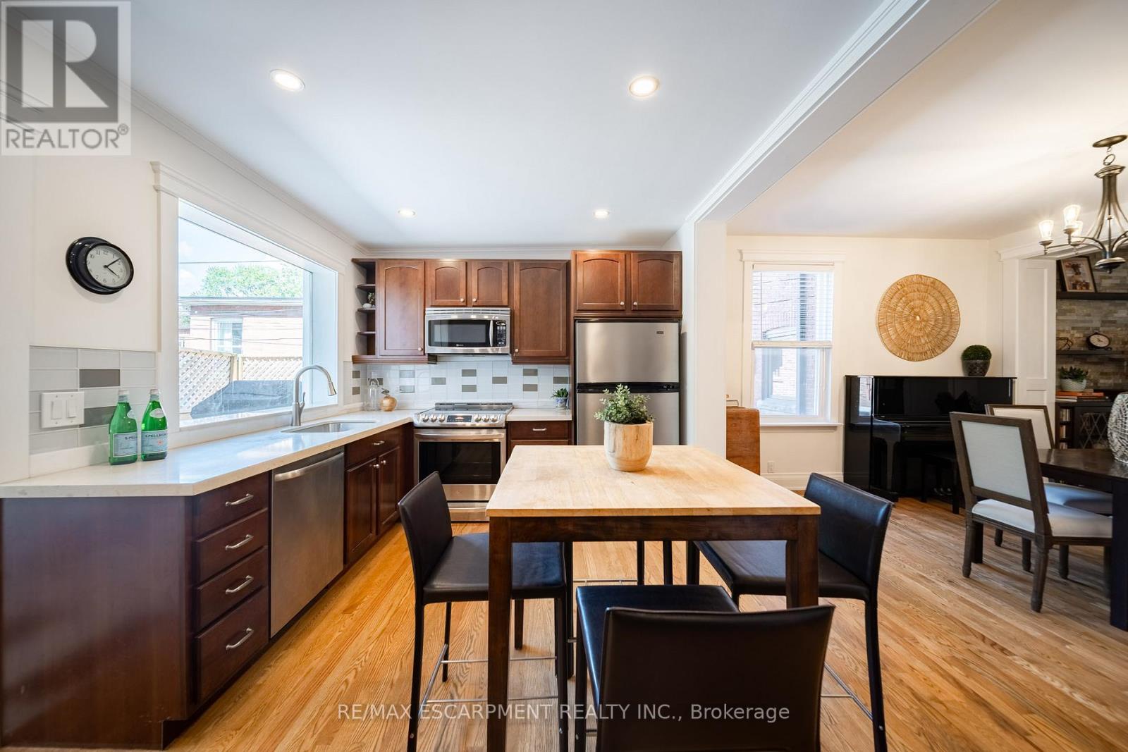 225 Oakmount Road, Toronto (high Park North), Ontario