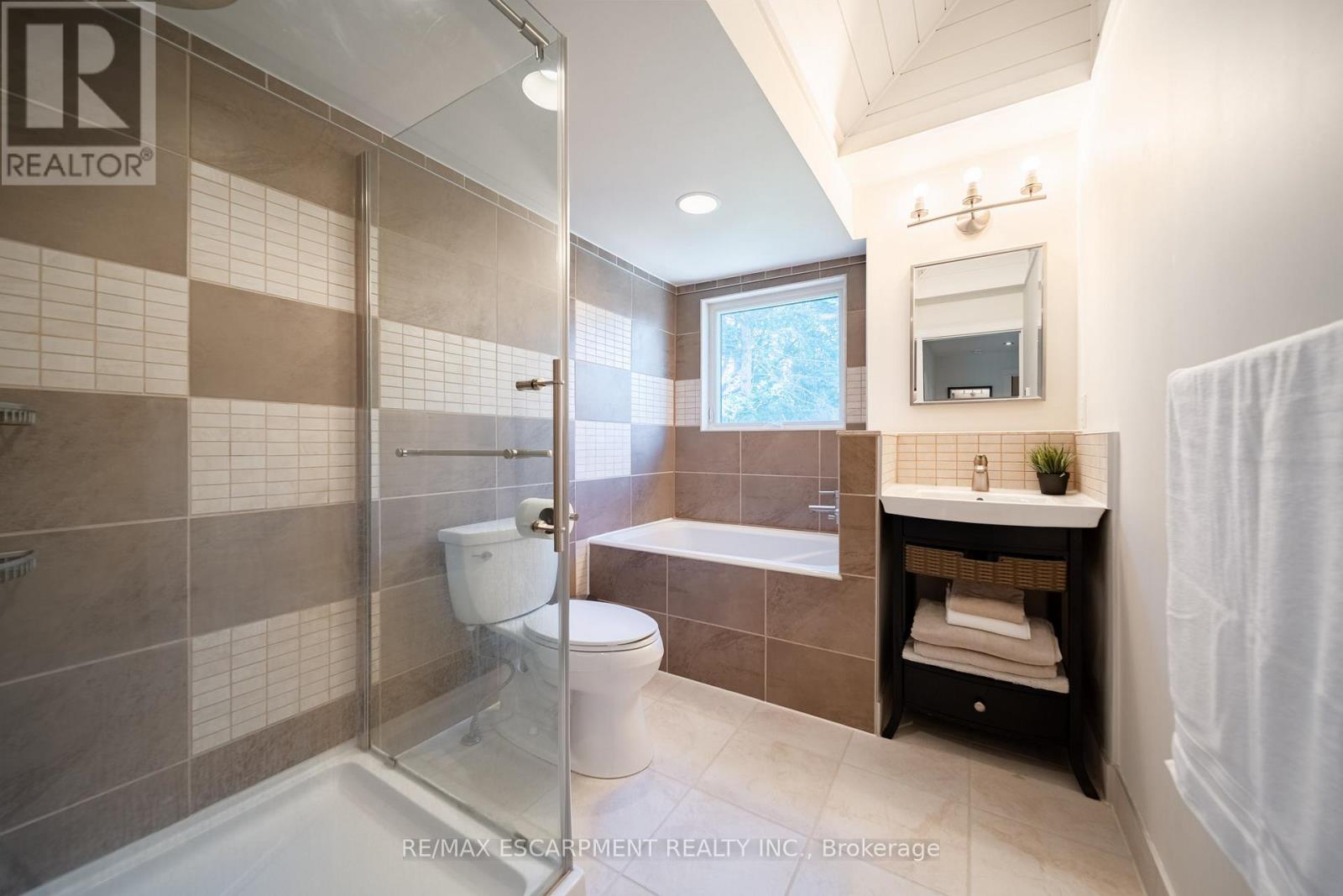 225 Oakmount Road, Toronto (high Park North), Ontario