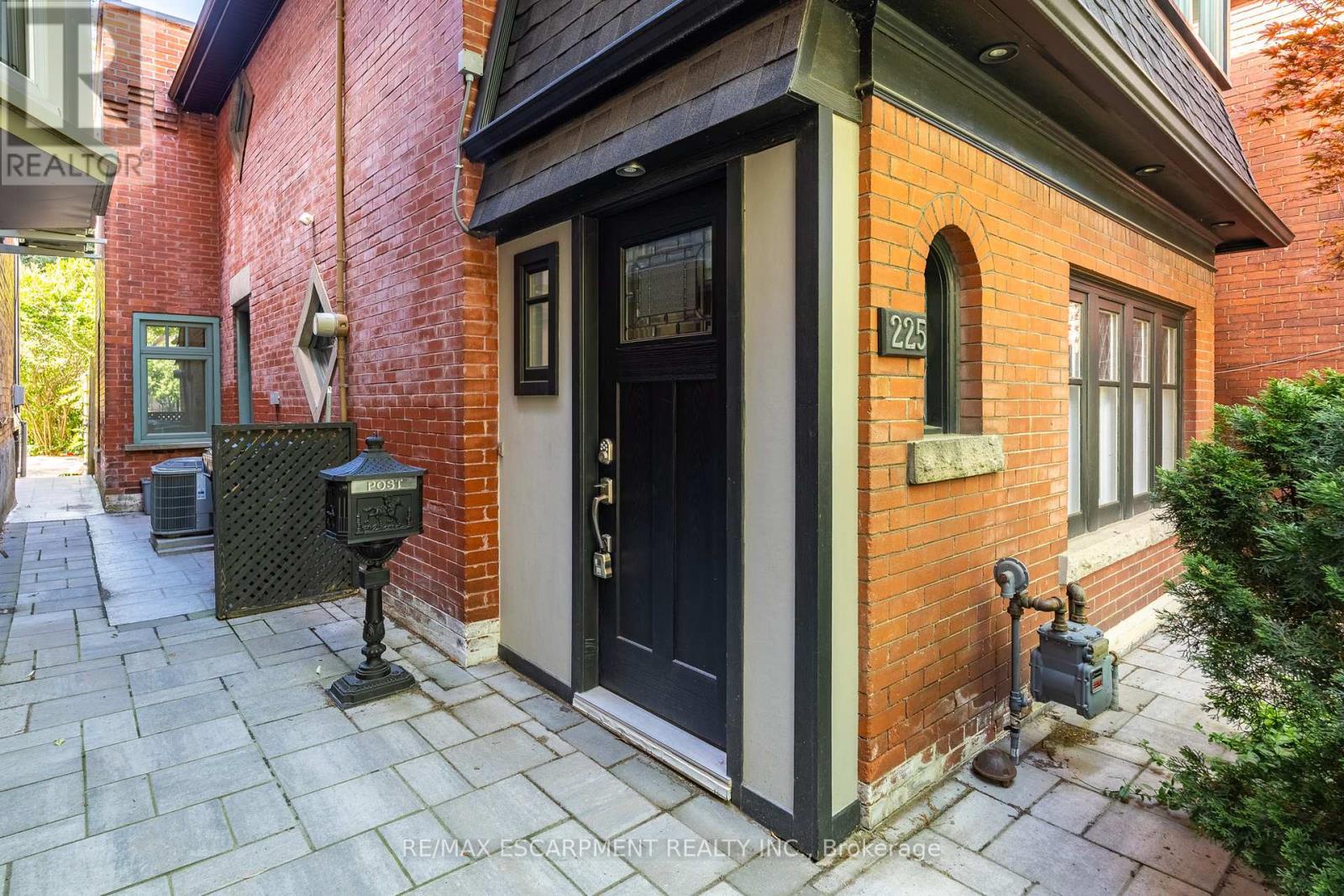 225 Oakmount Road, Toronto (high Park North), Ontario