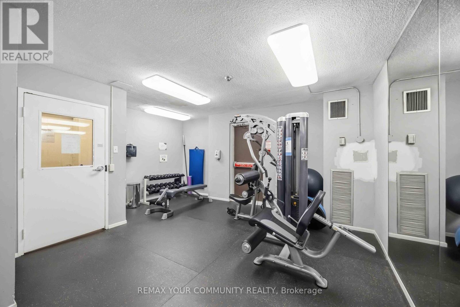 801 - 150 Neptune Drive, Toronto (englemount-lawrence), Ontario
