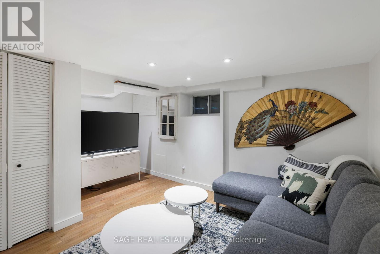 283 Booth Avenue, Toronto (south Riverdale), Ontario