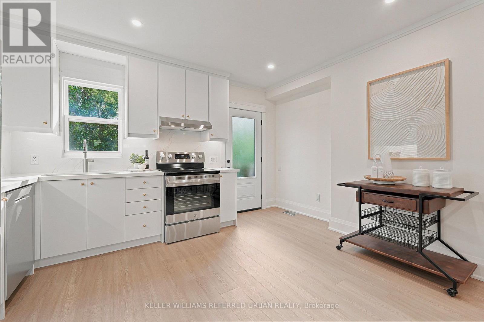 220 Westmount Avenue, Toronto (oakwood Village), Ontario