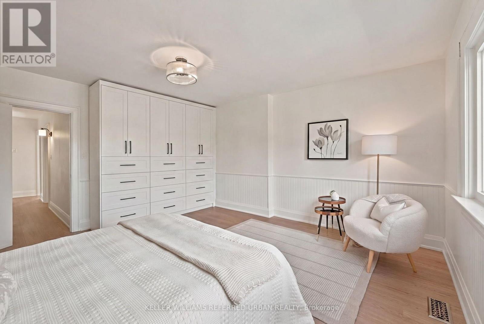 220 Westmount Avenue, Toronto (oakwood Village), Ontario