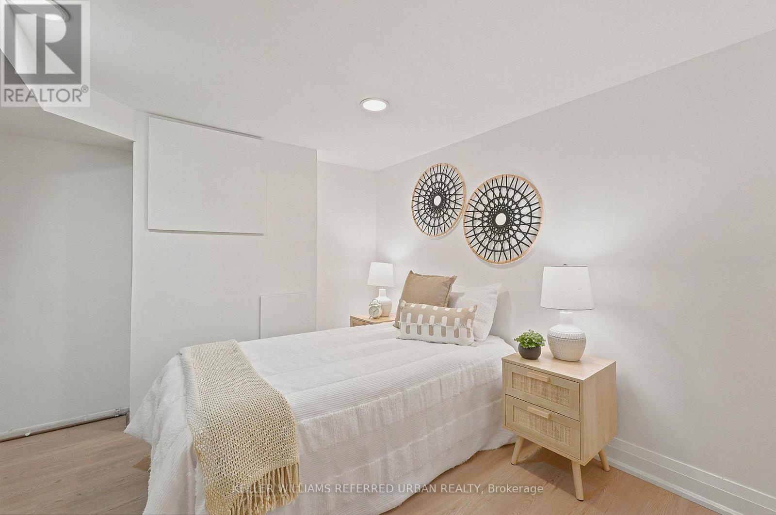 220 Westmount Avenue, Toronto (oakwood Village), Ontario