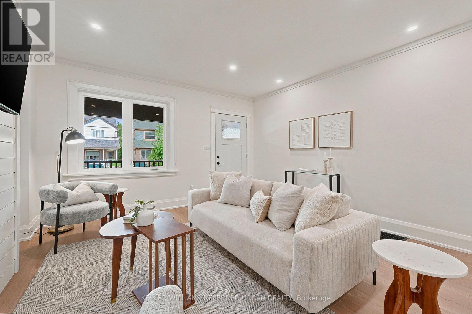 220 Westmount Avenue, Toronto (oakwood Village), Ontario
