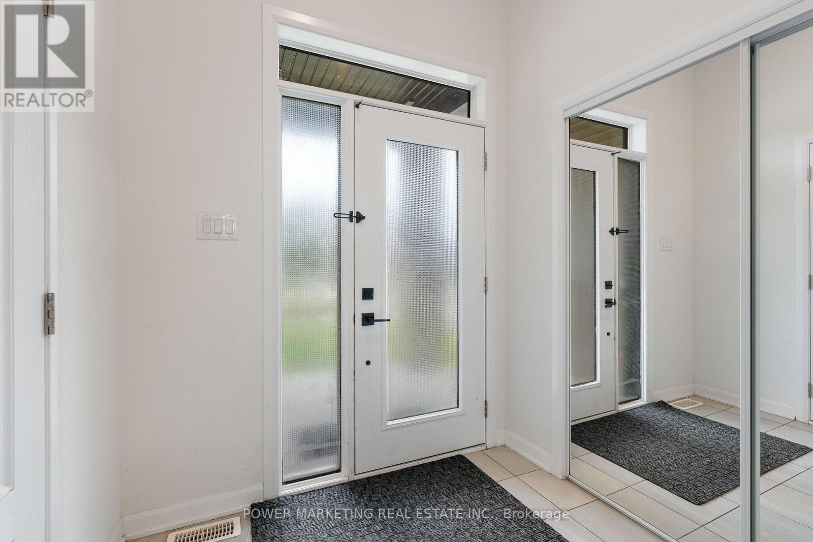 925 Athenry Court, Ottawa, Ontario