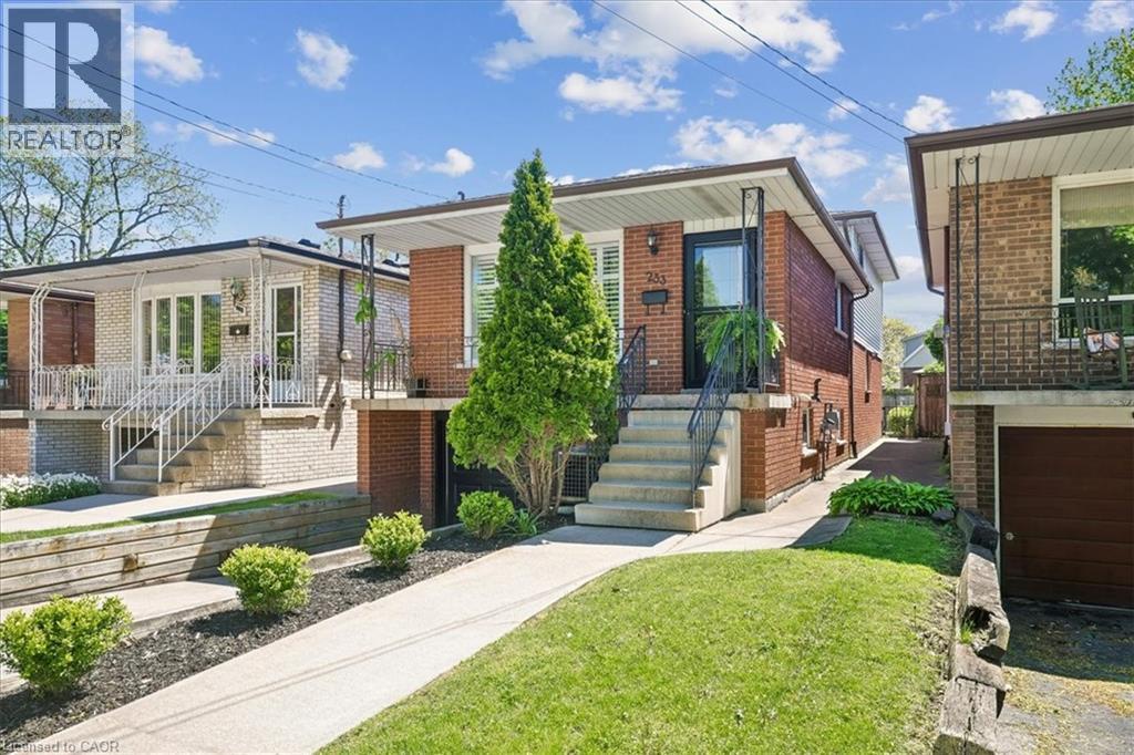 233 East 8th Street, Hamilton, Ontario