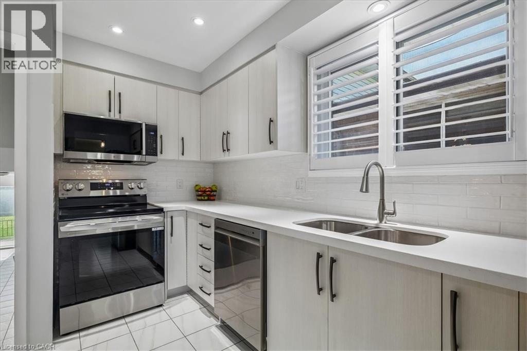 233 East 8th Street, Hamilton, Ontario