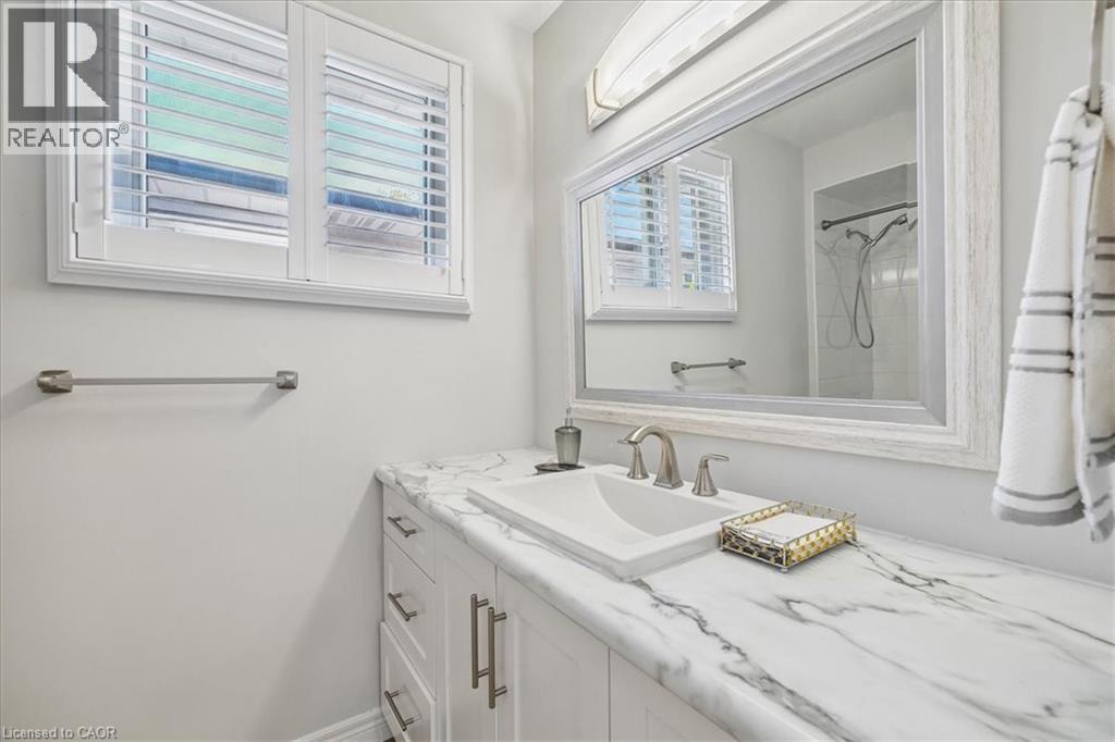233 East 8th Street, Hamilton, Ontario