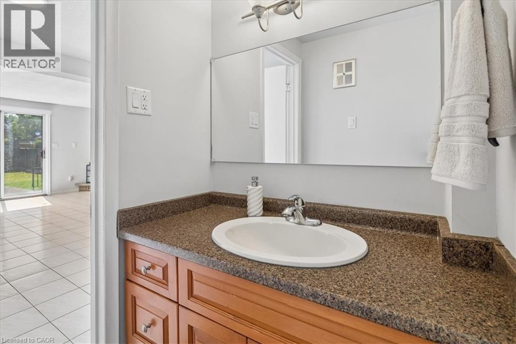 233 East 8th Street, Hamilton, Ontario