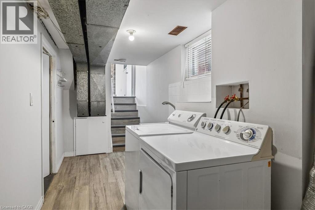 233 East 8th Street, Hamilton, Ontario