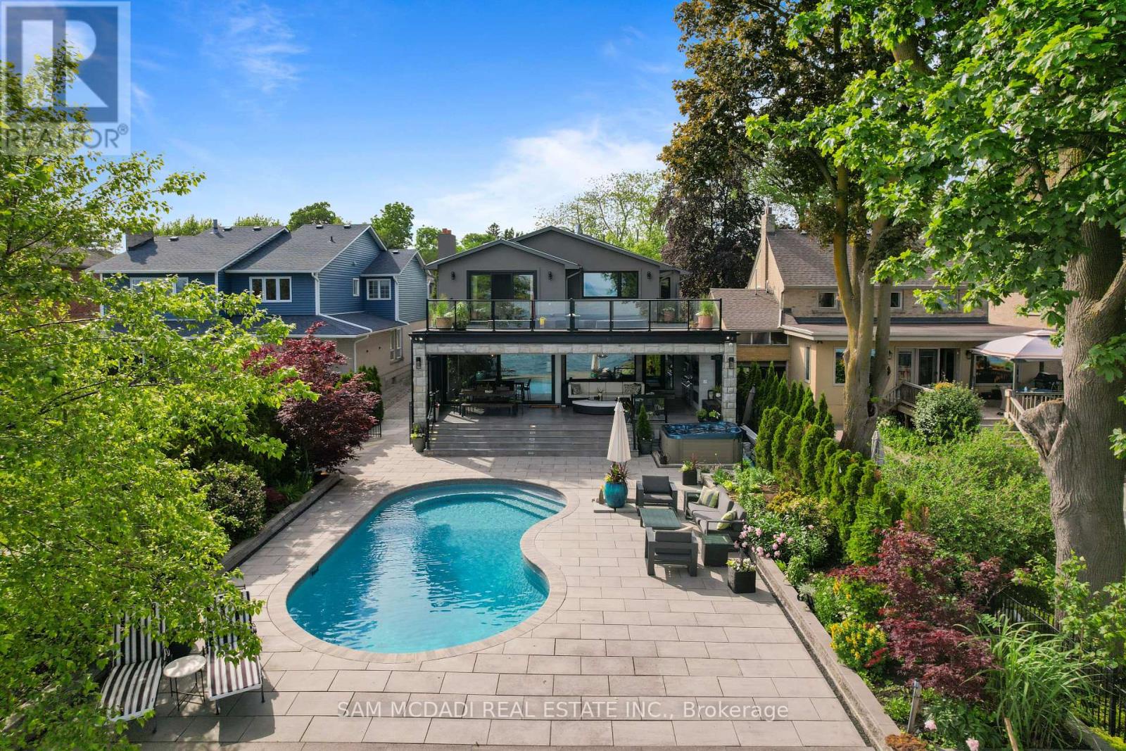 102 Cumberland Drive, Mississauga (port Credit), Ontario