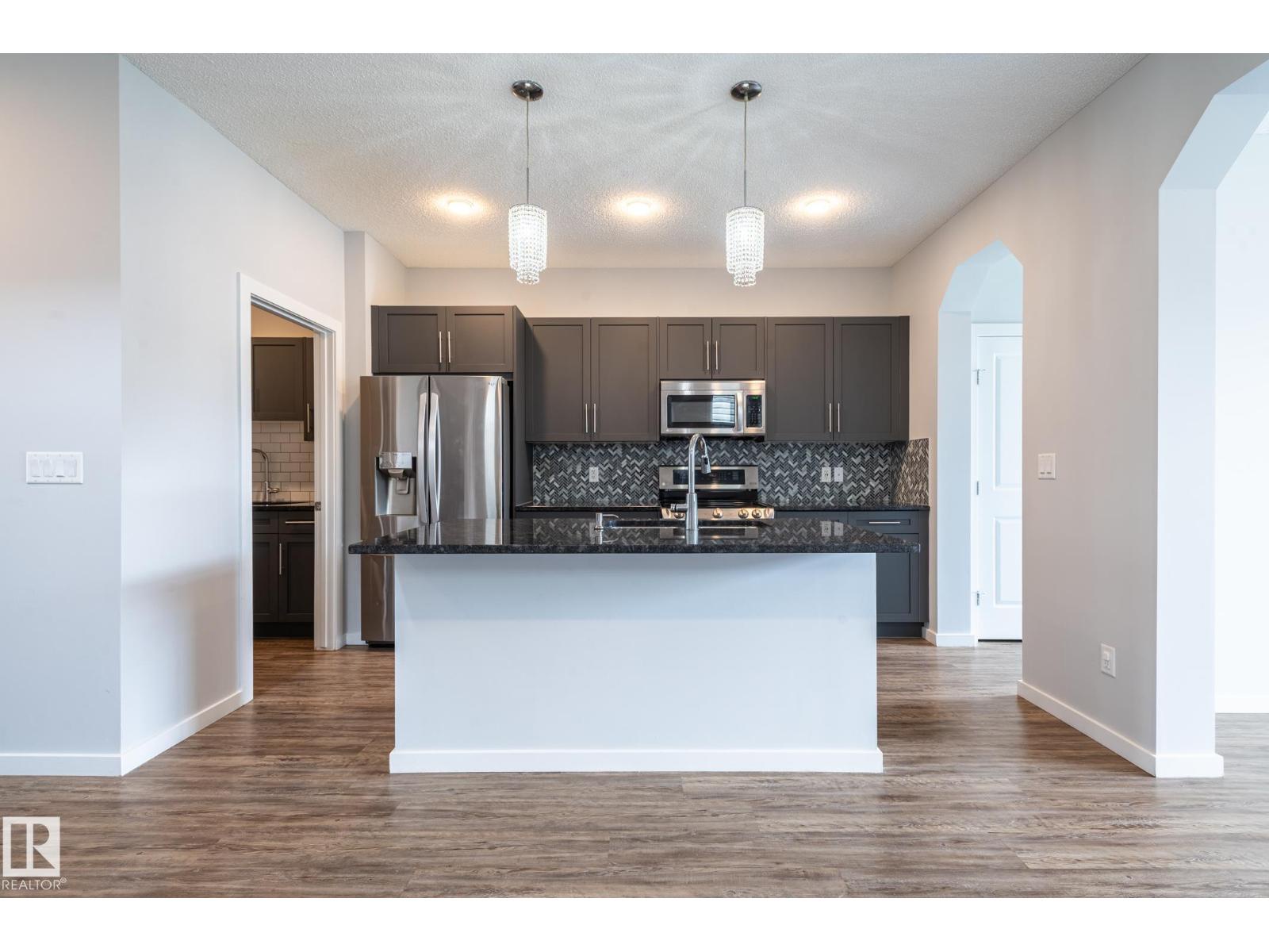 1763 26a St Nw, Edmonton, Alberta