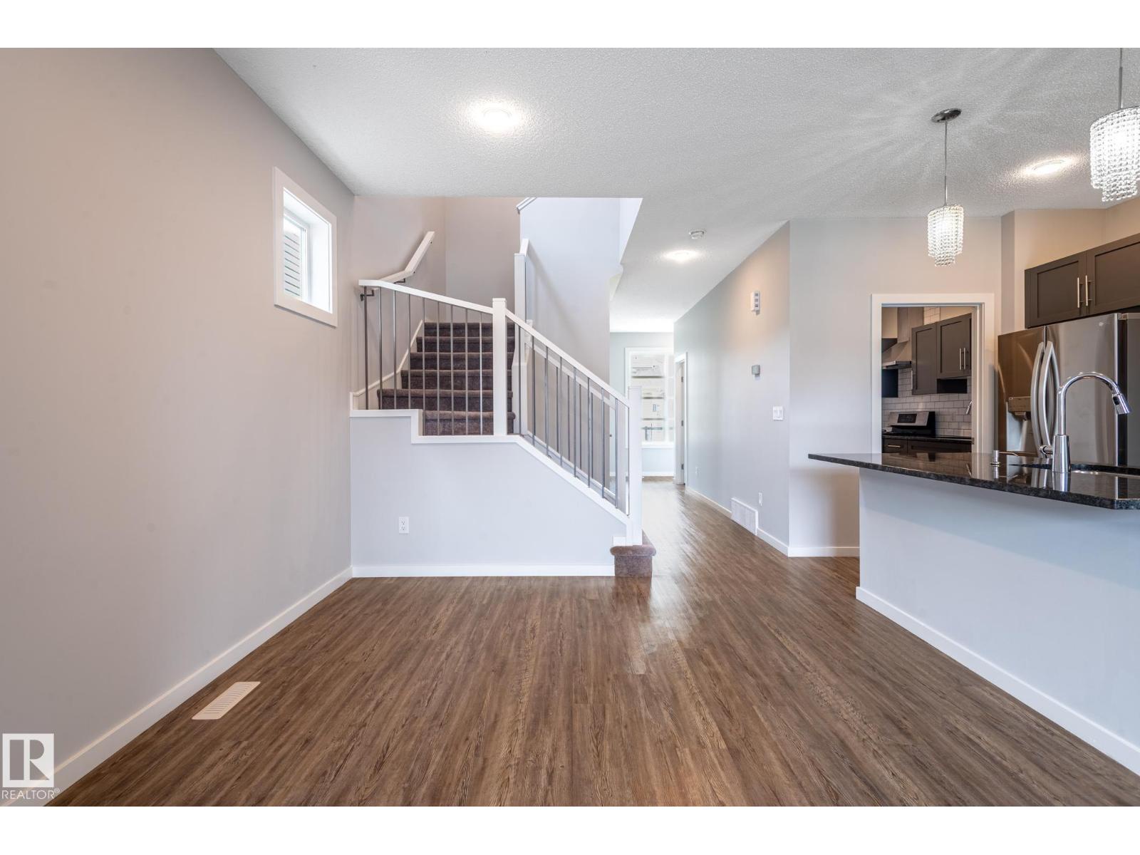 1763 26a St Nw, Edmonton, Alberta