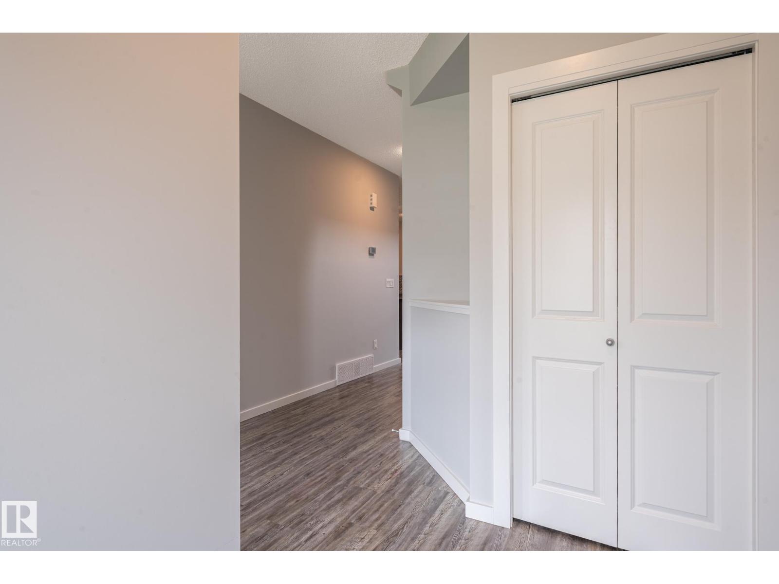 1763 26a St Nw, Edmonton, Alberta