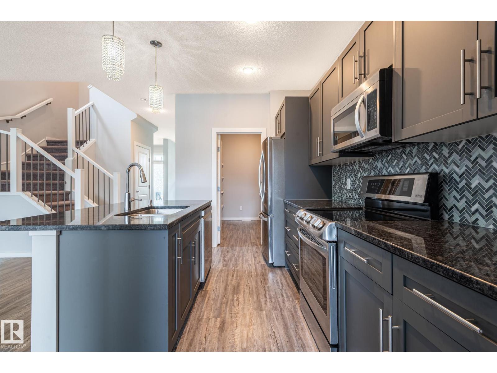 1763 26a St Nw, Edmonton, Alberta