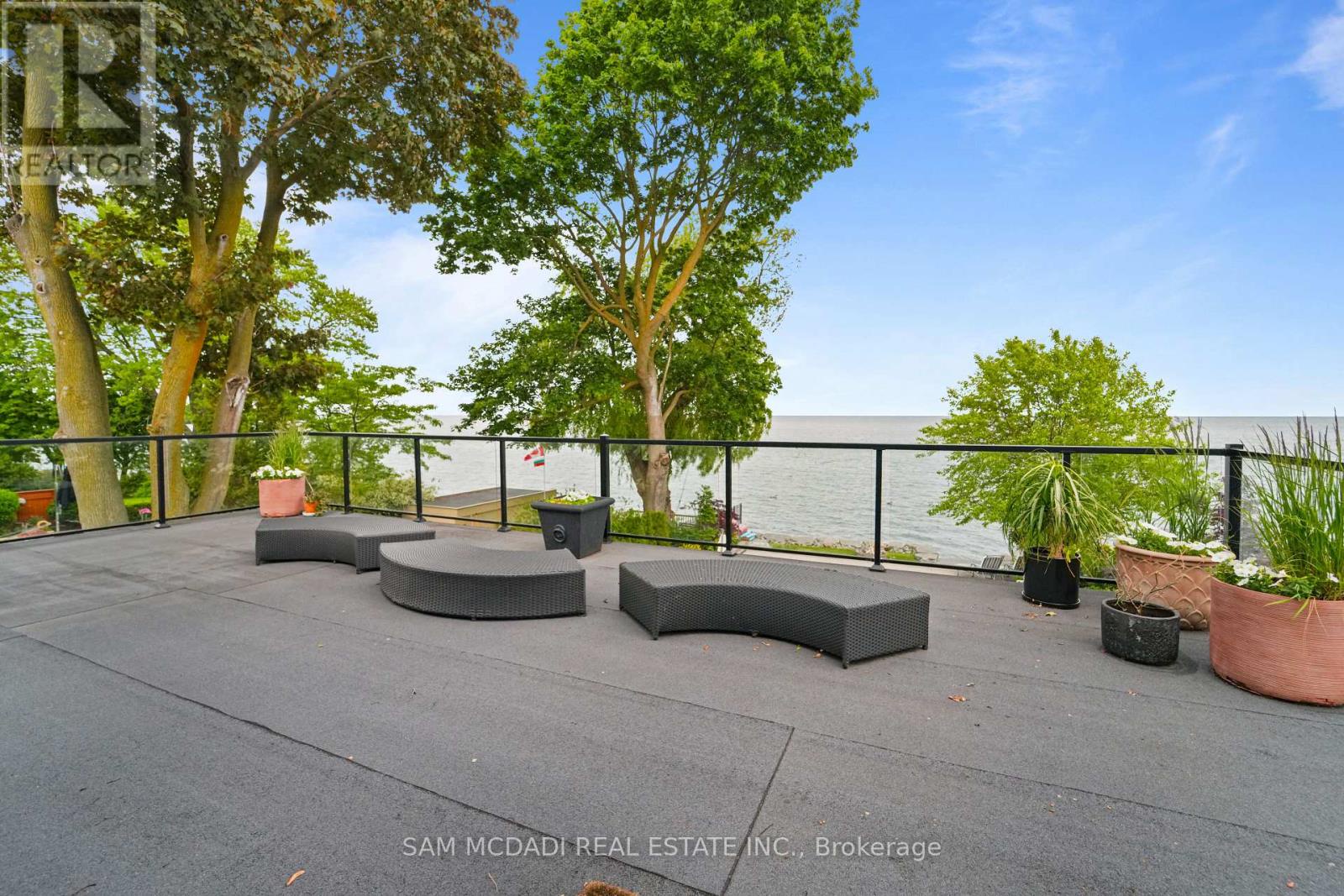 102 Cumberland Drive, Mississauga (port Credit), Ontario