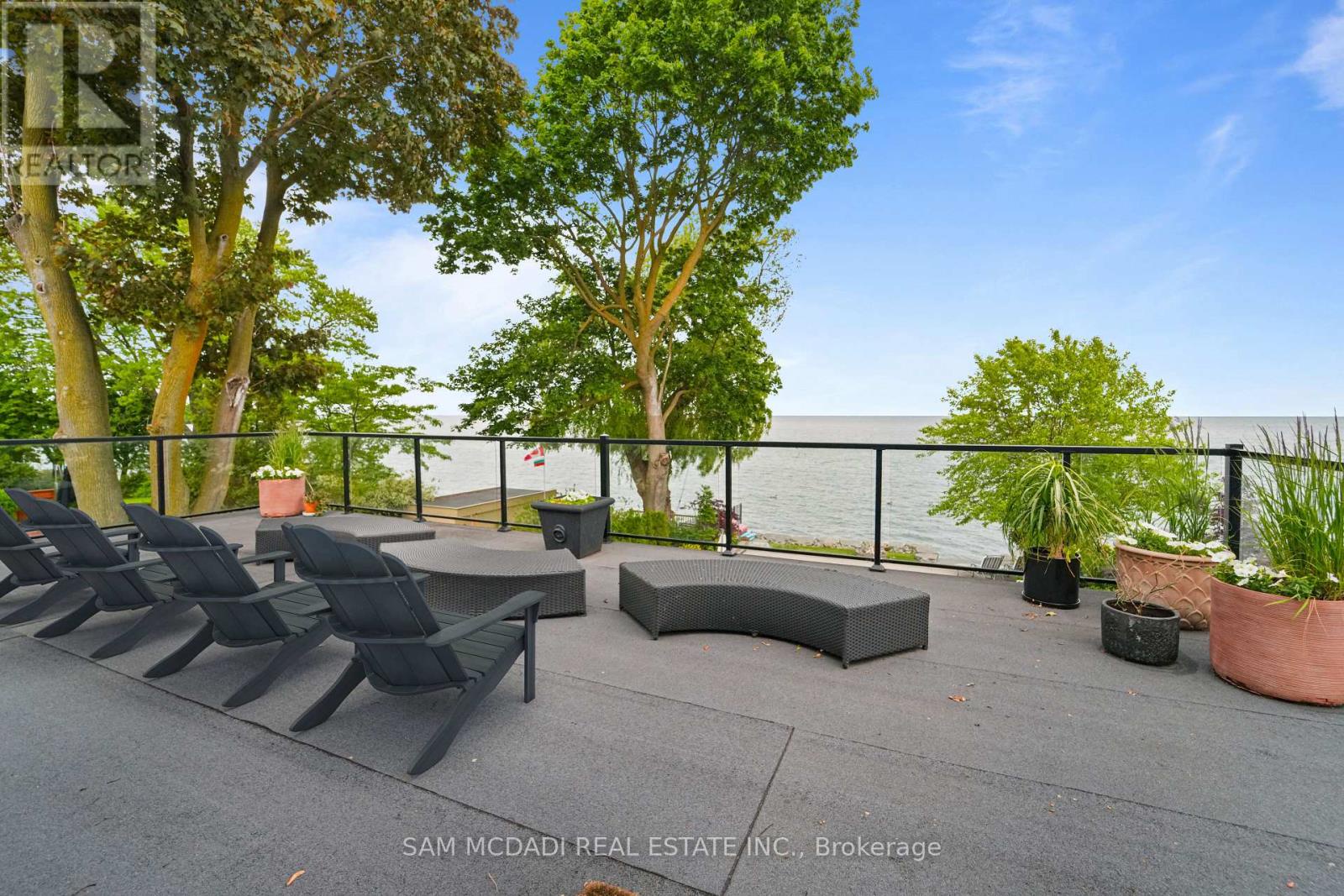 102 Cumberland Drive, Mississauga (port Credit), Ontario